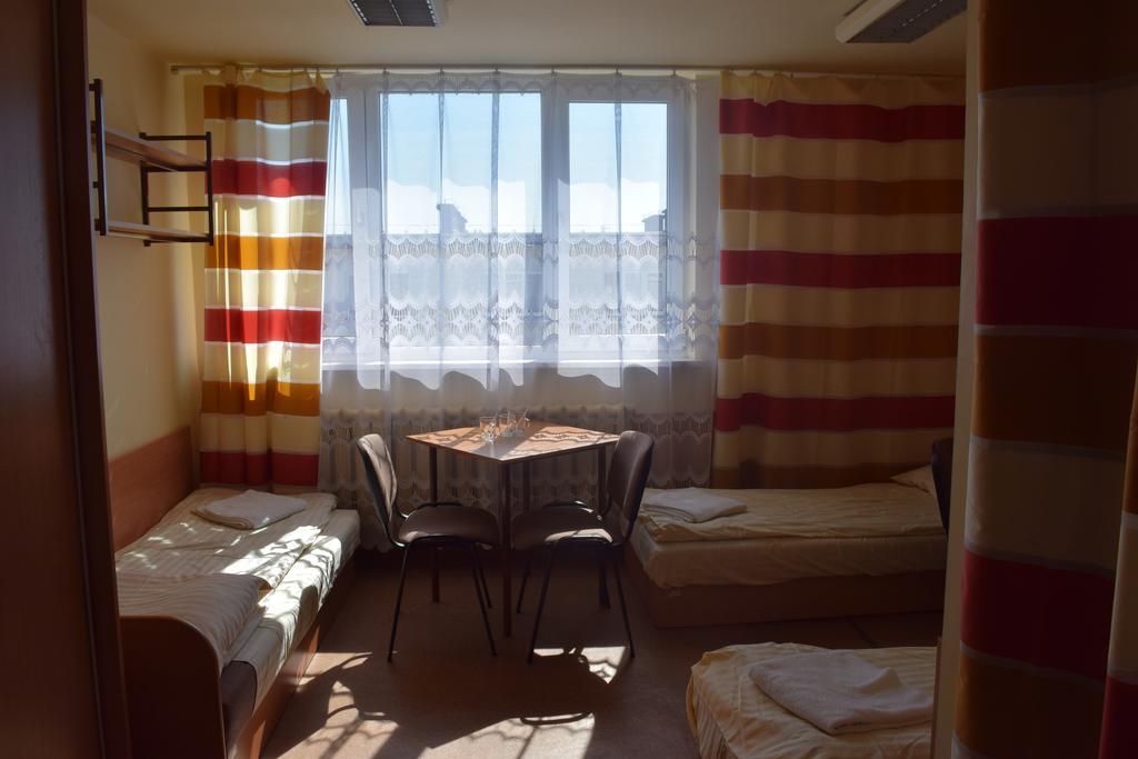 Hostel Dom Studencki Atol *