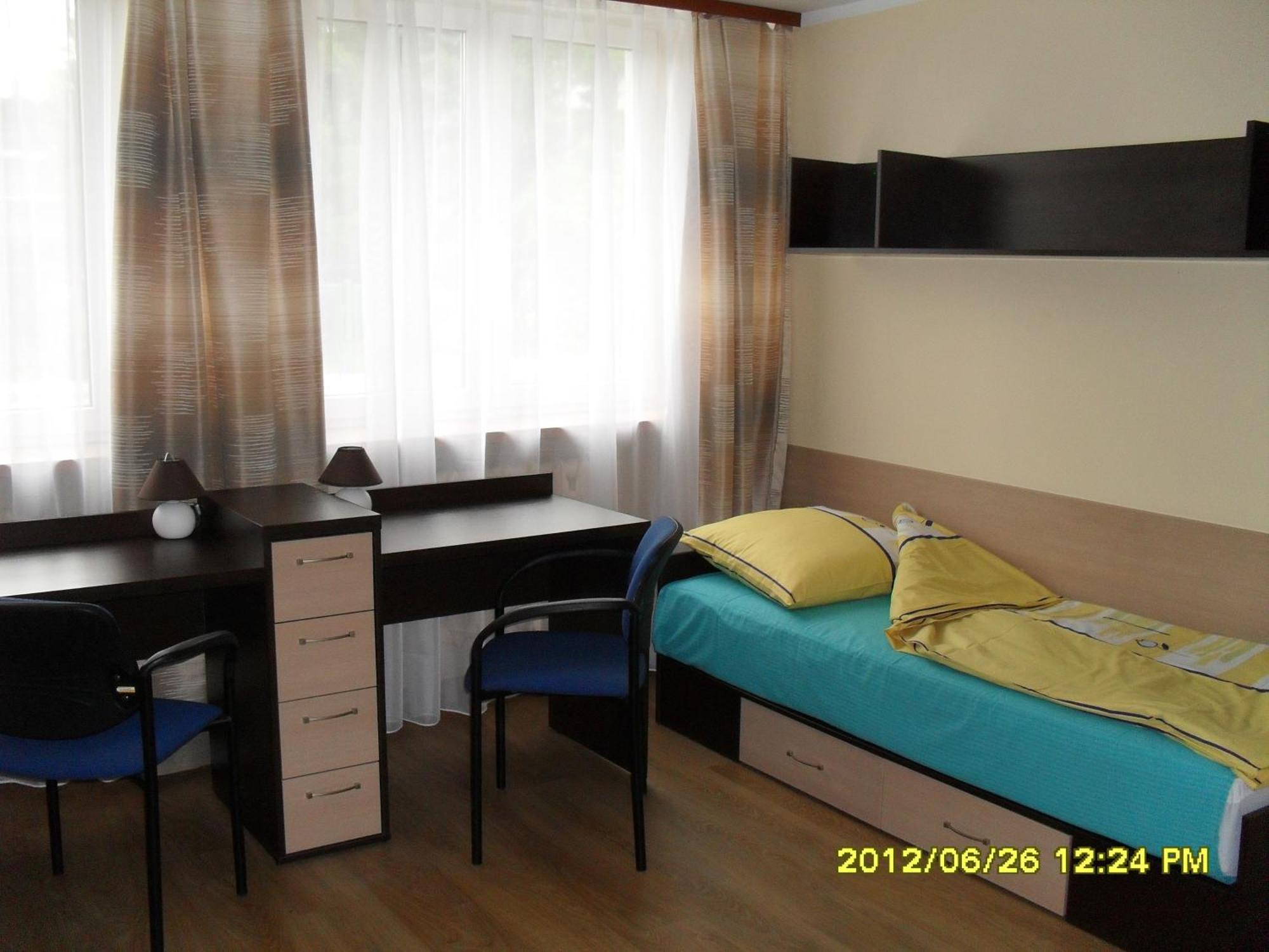 Hostel Dom Studencki Atol *